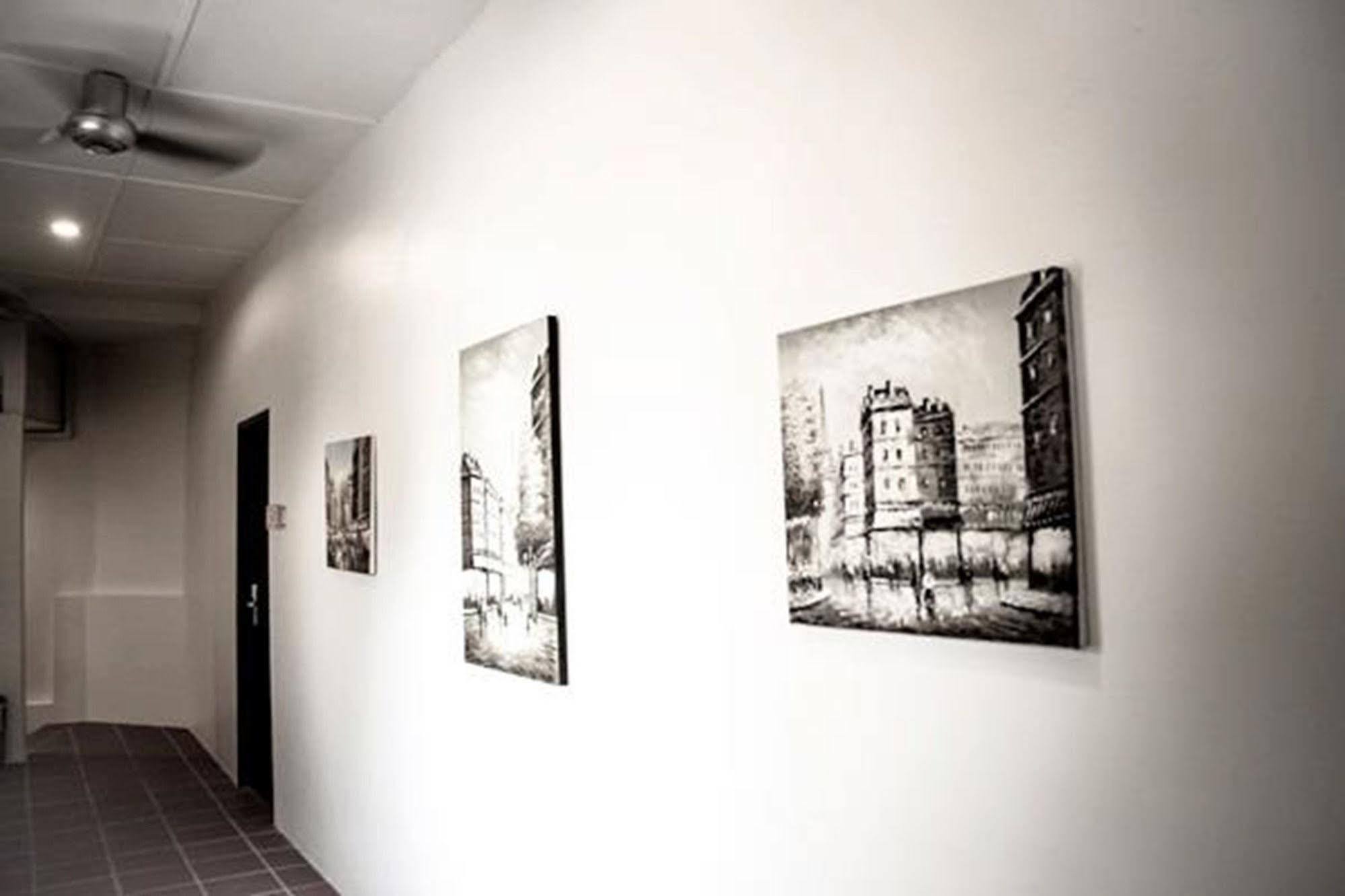 8 Boutique By The Sea Hotel Tanjung Tokong Екстериор снимка
