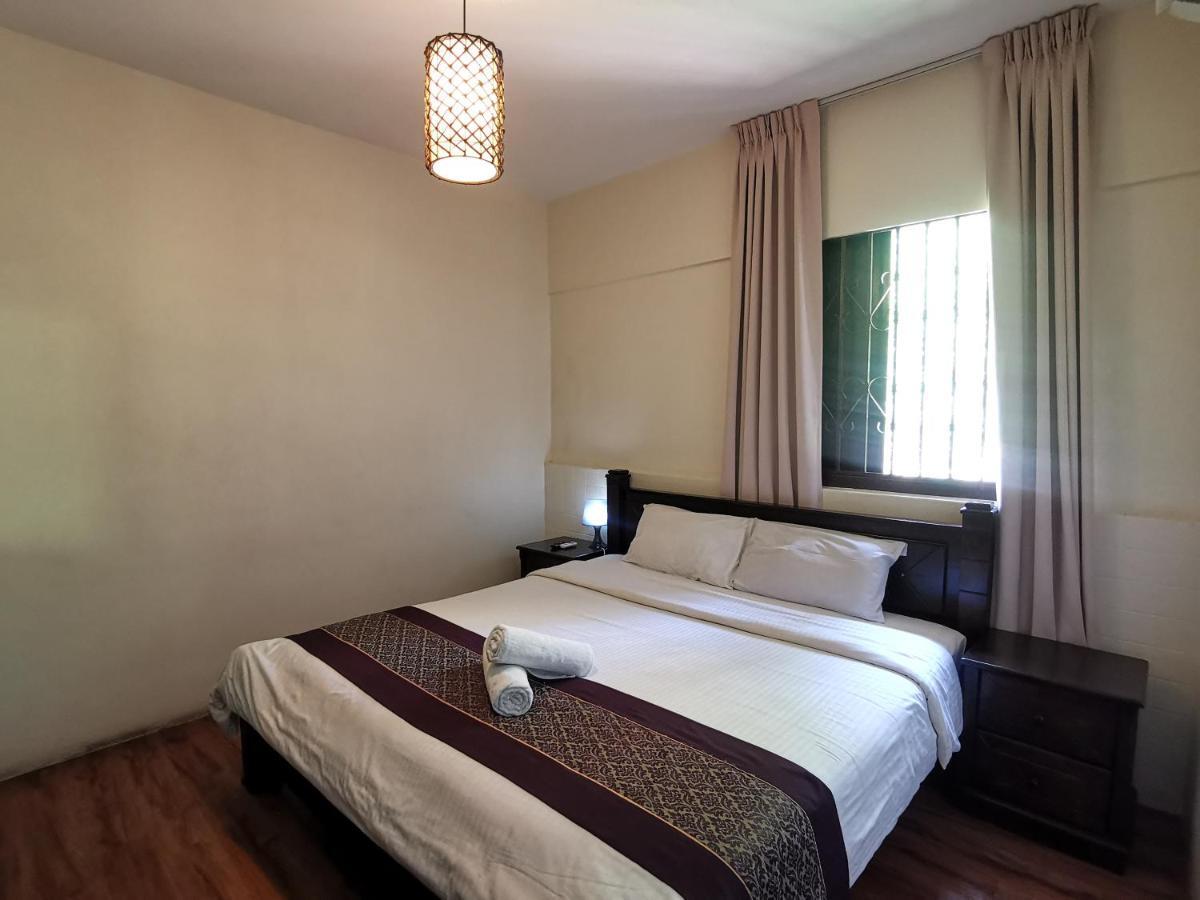 8 Boutique By The Sea Hotel Tanjung Tokong Екстериор снимка